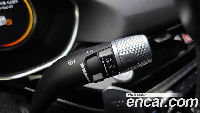 Genesis G80 2022 — photo 27
