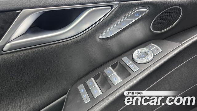 Genesis G80 2022 — photo 28