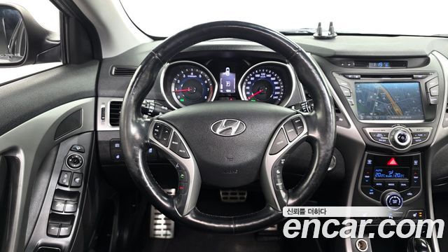 Hyundai AVANTE 2014 — photo 12