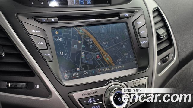 Hyundai AVANTE 2014 — photo 13