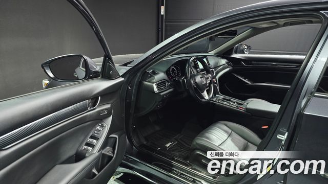 Honda Accord 2021 — photo 13