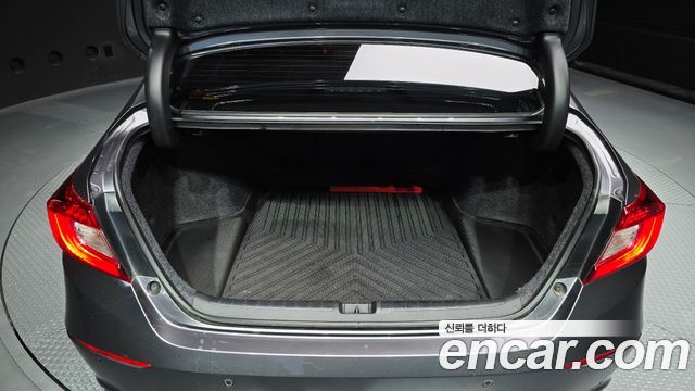 Honda Accord 2021 — photo 25