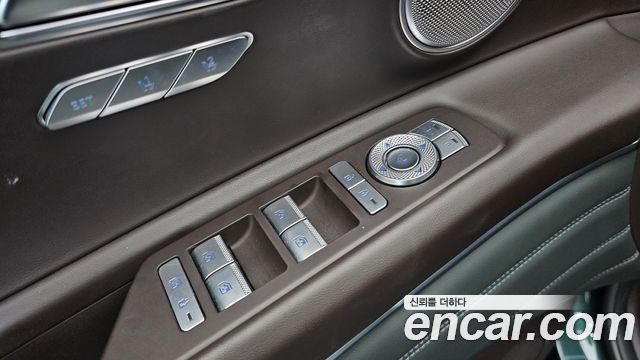 Genesis GV80 2021 — photo 24