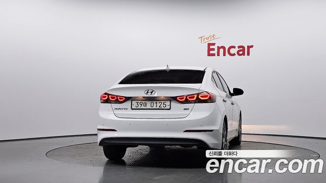 Hyundai AVANTE 2017 — photo 4