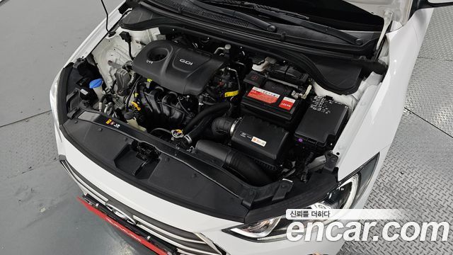 Hyundai AVANTE 2017 — photo 6