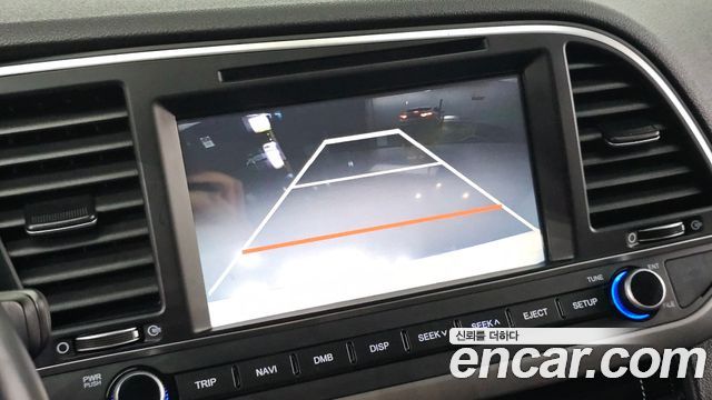 Hyundai AVANTE 2017 — photo 22