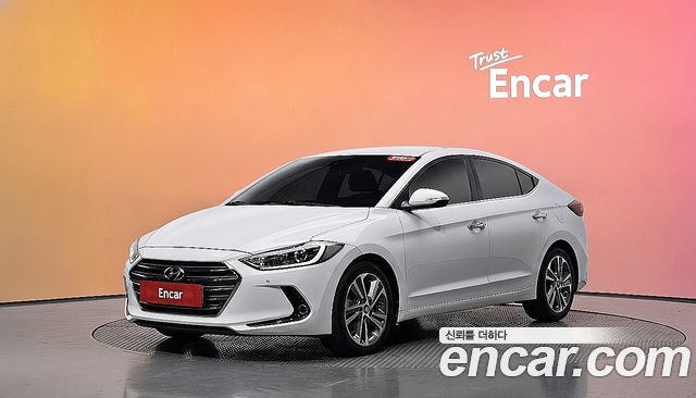 Hyundai AVANTE 2017 — photo 1