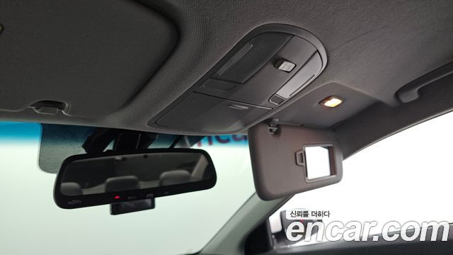 Hyundai AVANTE 2017 — photo 28