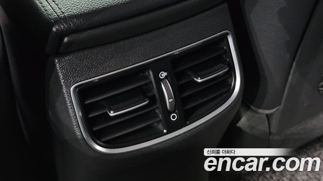 Hyundai AVANTE 2017 — photo 32