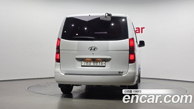 Hyundai Starex 2014 — photo 4