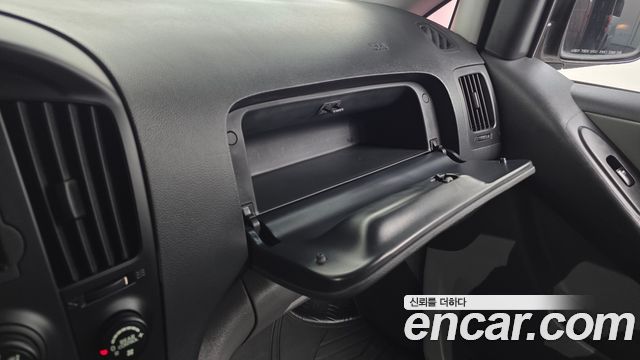 Hyundai Starex 2014 — photo 17
