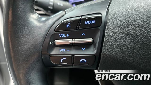 Hyundai AVANTE 2019 — photo 22