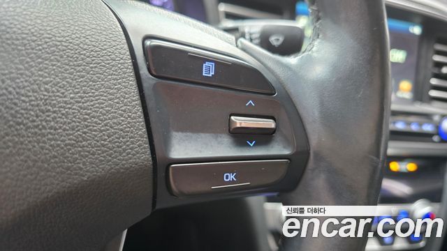 Hyundai AVANTE 2019 — photo 23