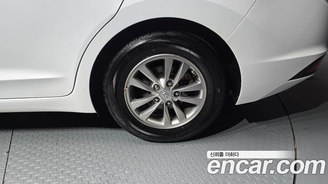 Hyundai AVANTE 2019 — photo 7
