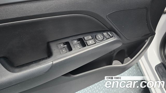 Hyundai AVANTE 2019 — photo 28