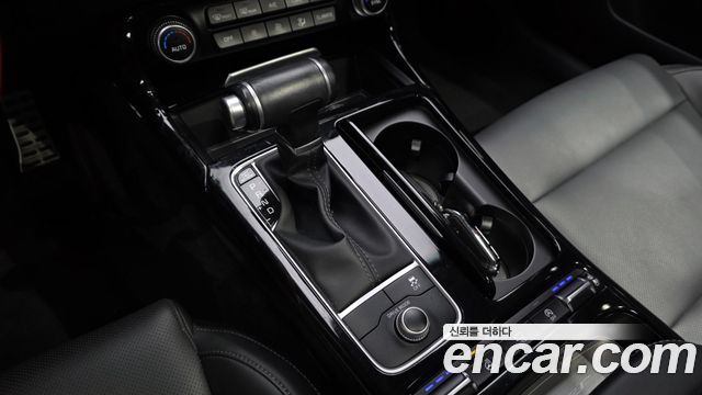 Kia Stinger 2018 — photo 9
