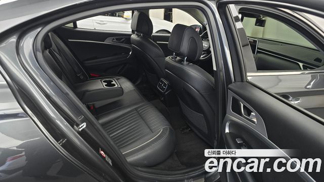 Genesis G70 2020 — photo 11