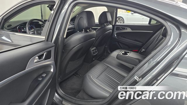 Genesis G70 2020 — photo 12