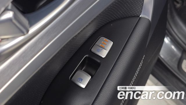 Genesis G70 2020 — photo 13