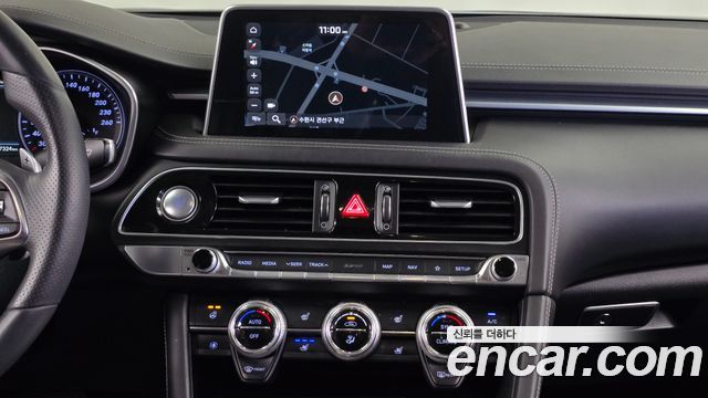 Genesis G70 2020 — photo 14