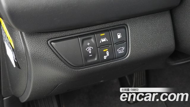 Genesis G70 2020 — photo 17