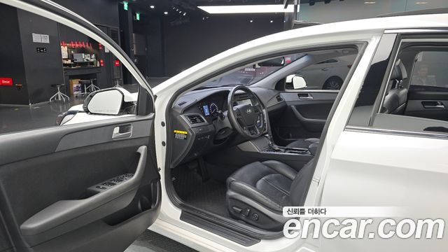Hyundai Sonata 2017 — photo 13