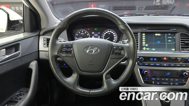 Hyundai Sonata 2017 — photo 19