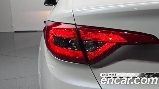 Hyundai Sonata 2017 — photo 9