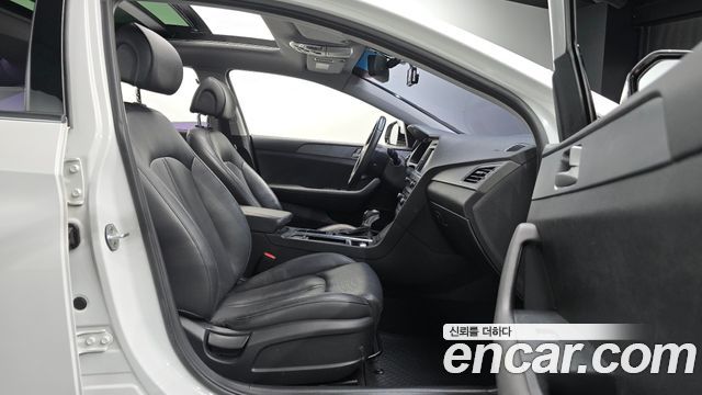 Hyundai Sonata 2017 — photo 16