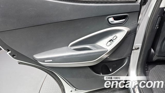 Hyundai Santafe 2016 — photo 15
