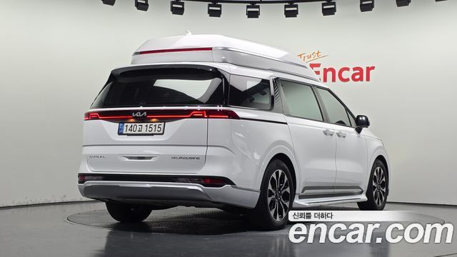 Kia Canival 2021 — photo 2