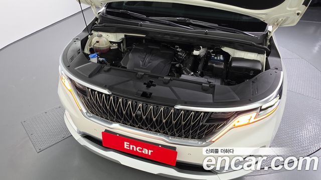 Kia Canival 2021 — photo 6