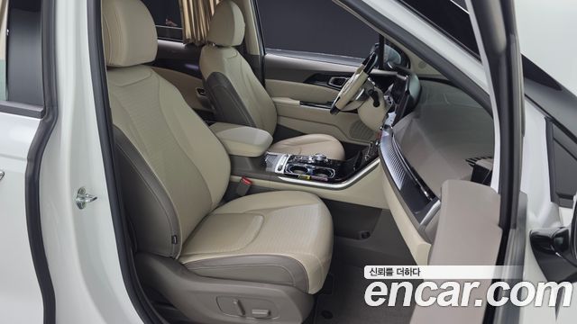 Kia Canival 2021 — photo 17