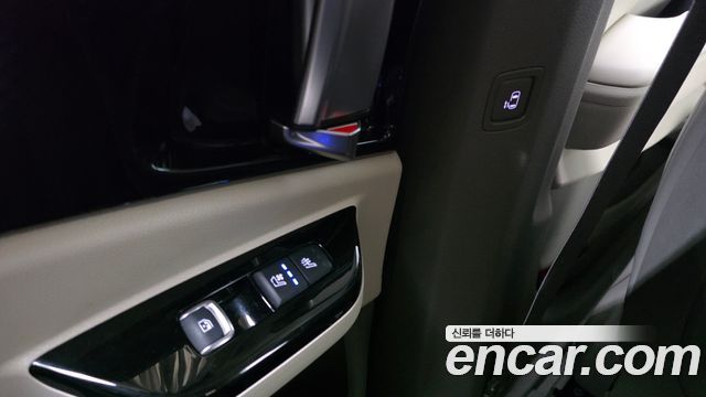 Kia Canival 2021 — photo 24