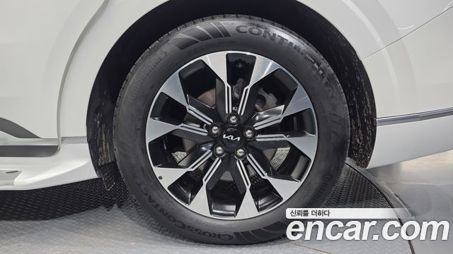Kia Canival 2021 — photo 7