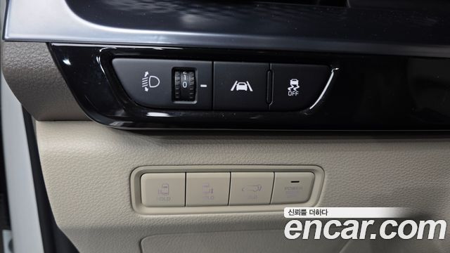Kia Canival 2021 — photo 27