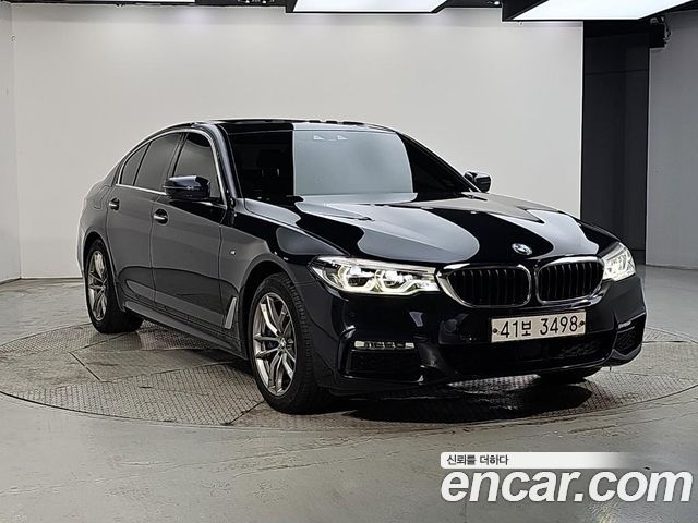 BMW 5-Series 2018 — photo 2