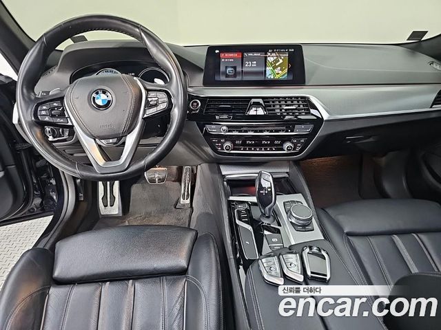 BMW 5-Series 2018 — photo 5