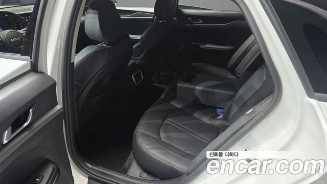Kia K5 2023 — photo 18