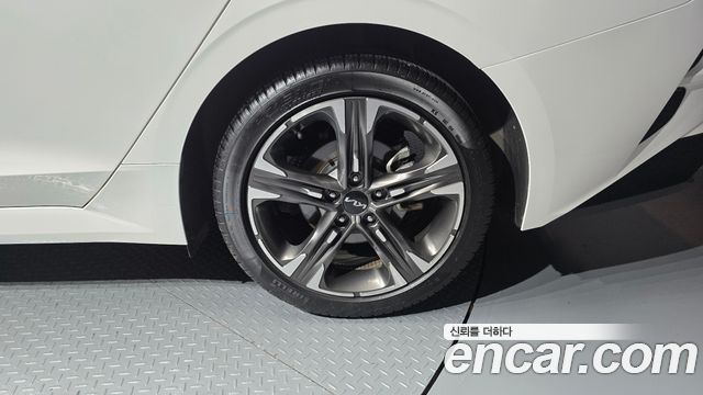 Kia K5 2023 — photo 7
