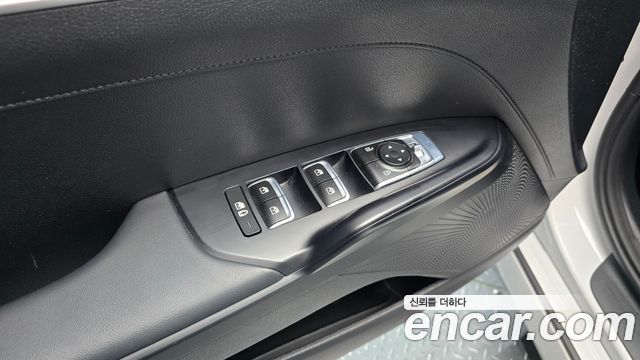 Kia K5 2023 — photo 28