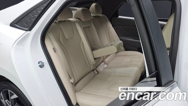 Hyundai AVANTE 2026 — photo 13