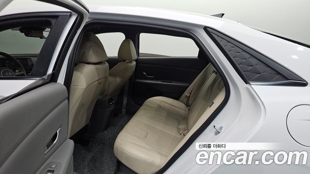 Hyundai AVANTE 2026 — photo 18