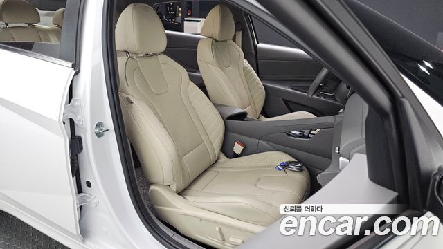 Hyundai AVANTE 2026 — photo 16