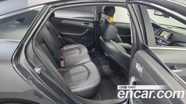 Hyundai Sonata 2019 — photo 18