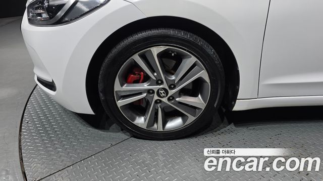 Hyundai AVANTE 2018 — photo 5
