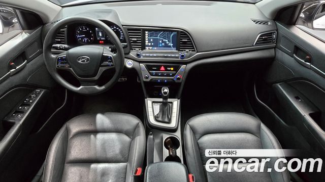 Hyundai AVANTE 2018 — photo 7