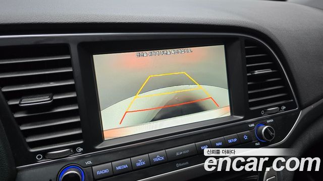 Hyundai AVANTE 2018 — photo 15