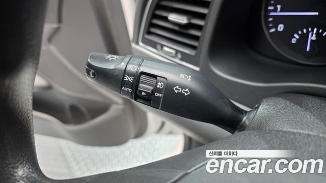 Hyundai AVANTE 2018 — photo 16