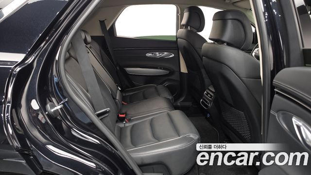 Genesis GV70 2024 — photo 17